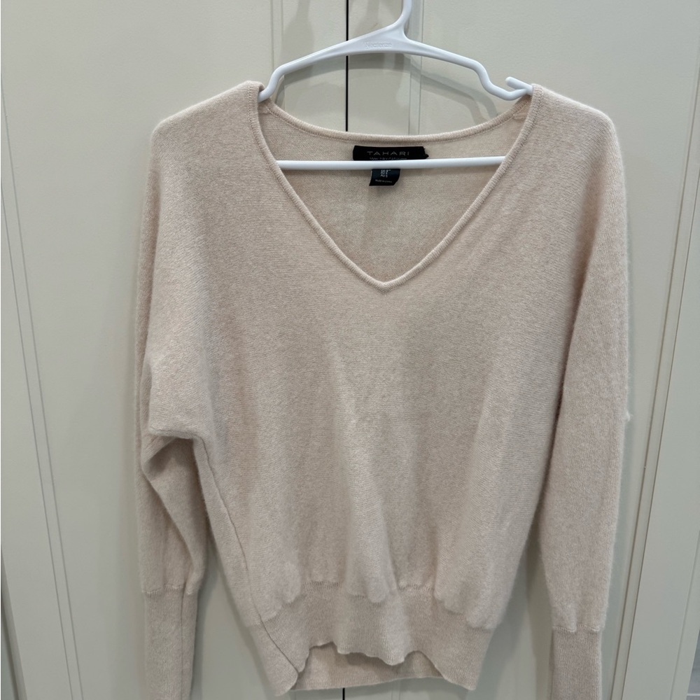 Tahari Women's Cashmere V-Neck Sweater